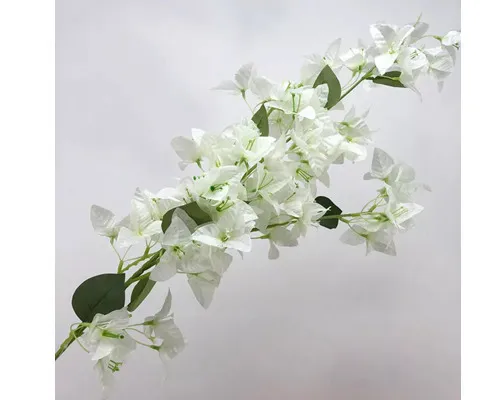 Kunstige blomstertrender i 2025: Farger, stiler og mer