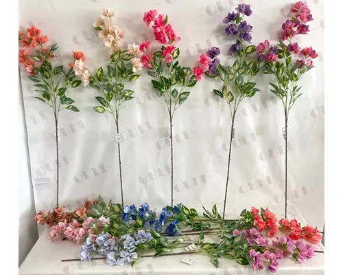 Hvordan holde kunstige blomster ser friske ut